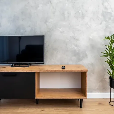 Przy Iv Sluzie - Lux 50m2 比得哥什